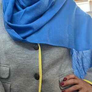 Caroline Grace 100% cashmere blue scarf